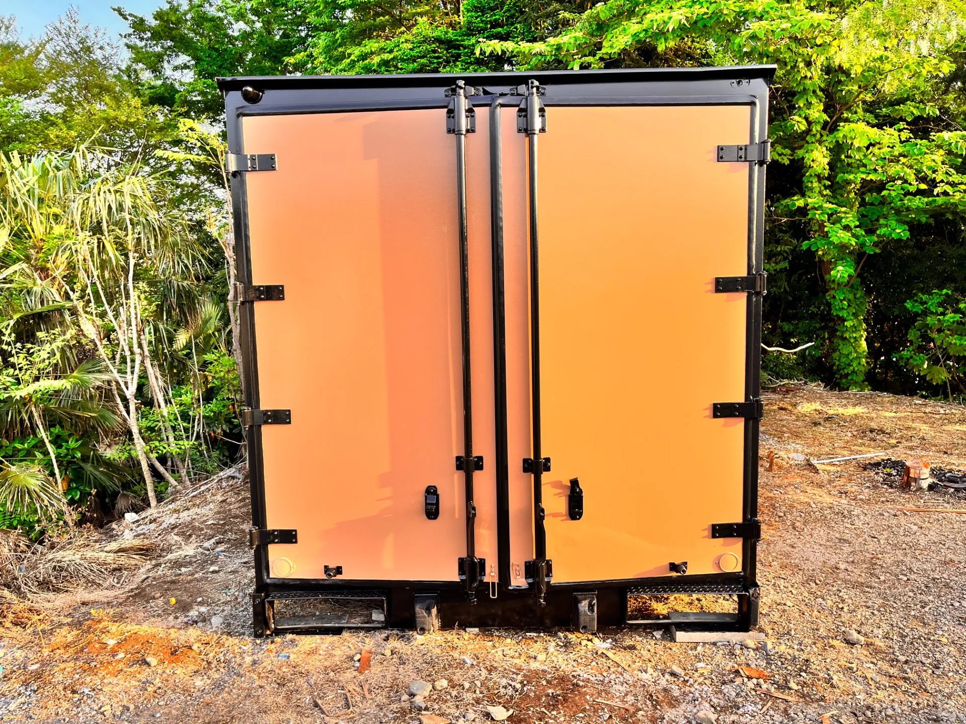 埼玉県川口市　スチールコンテナ