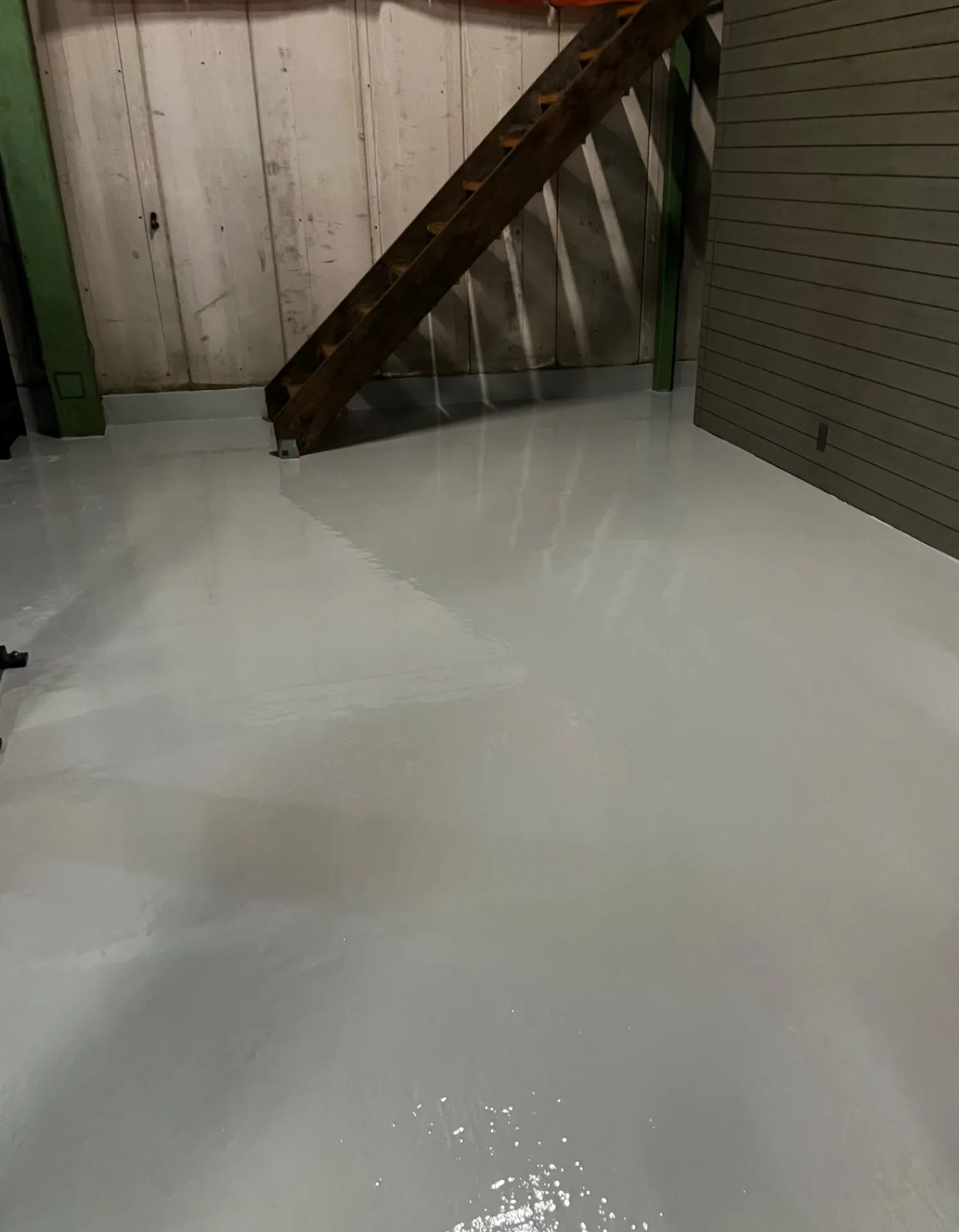 埼玉県新座市　自動車整備工場